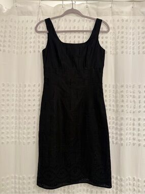 Vintage Oscar de la Renta Embroidered Classic Black Sleeveless Sheath Dress